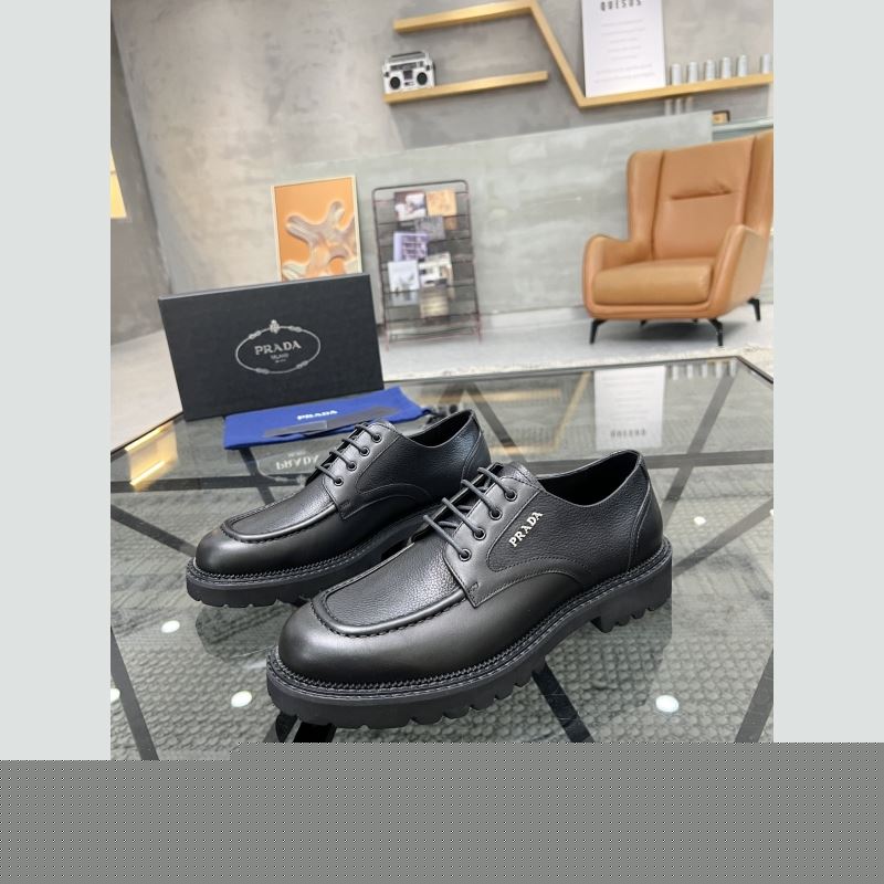 Pra*a leather shoes